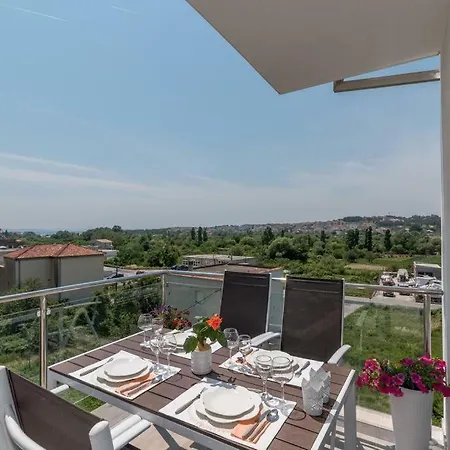 With A Parking Space Podstrana, Split - 17067 Appartement *