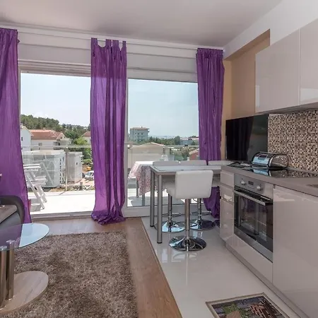 With A Parking Space Podstrana, Split - 17067 Apartment *