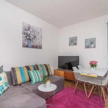 With A Parking Space Podstrana, Split - 17067 Apartment